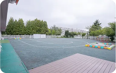 まこまないみどりまち保育園園庭